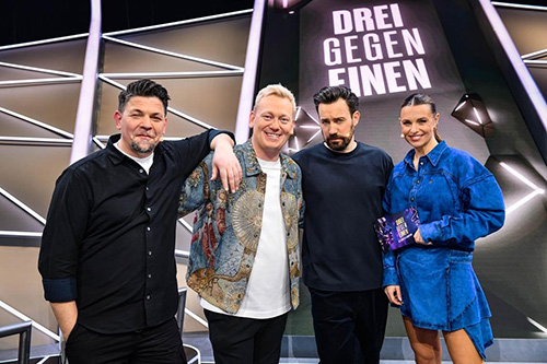 Drei gegen einen Bild